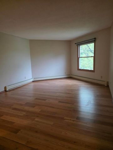 2210 Midland Grove Road 310, Roseville, MN 55113
