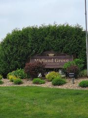 2210 Midland Grove Road 310, Roseville, MN 55113