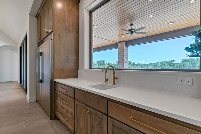 312 Elliott Court, Cresson, TX 76035