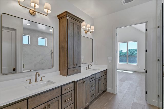312 Elliott Court, Cresson, TX 76035