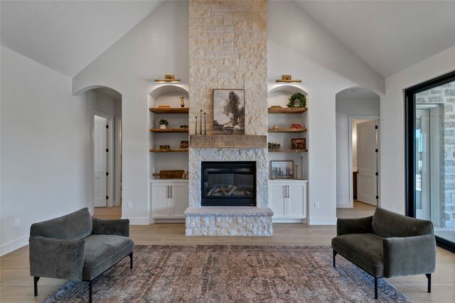312 Elliott Court, Cresson, TX 76035