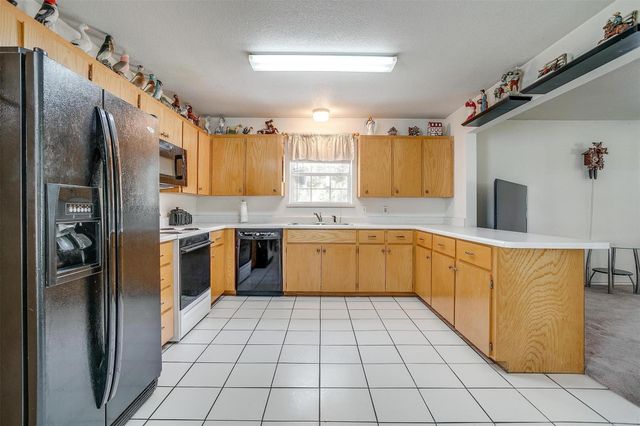 1409 Robyn Road, Azle, TX 76020