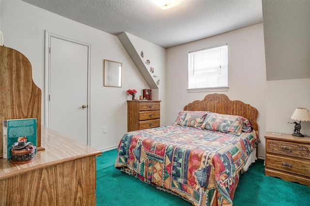 1409 Robyn Road, Azle, TX 76020