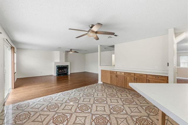 805 Catumet DR, Pflugerville, TX 78660