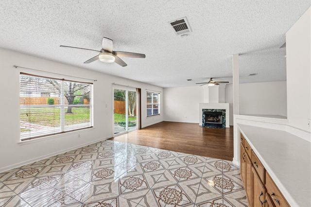 805 Catumet DR, Pflugerville, TX 78660