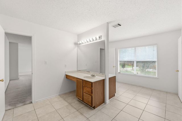 805 Catumet DR, Pflugerville, TX 78660