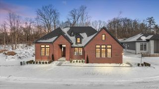 30797 Franklin Hills Court 6, Farmington Hills, MI 48334