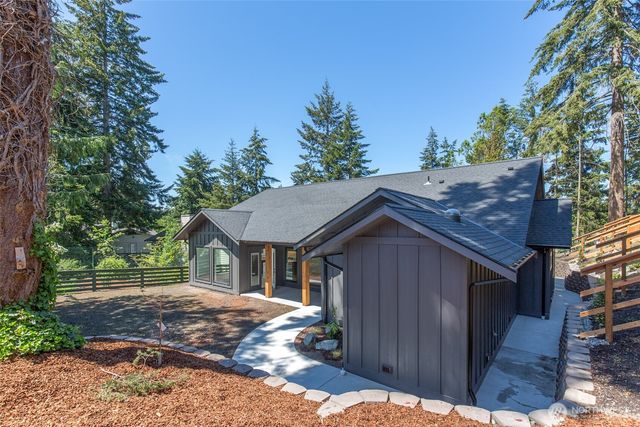 110 Hogans Vista, Sequim, WA 98382
