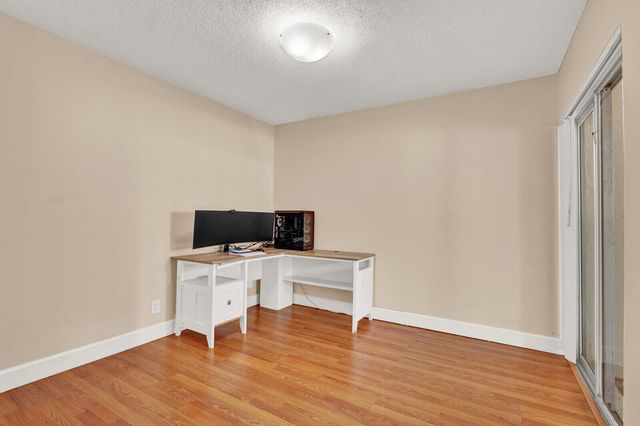 5272 Bosque Lane 31, West Palm Beach, FL 33415