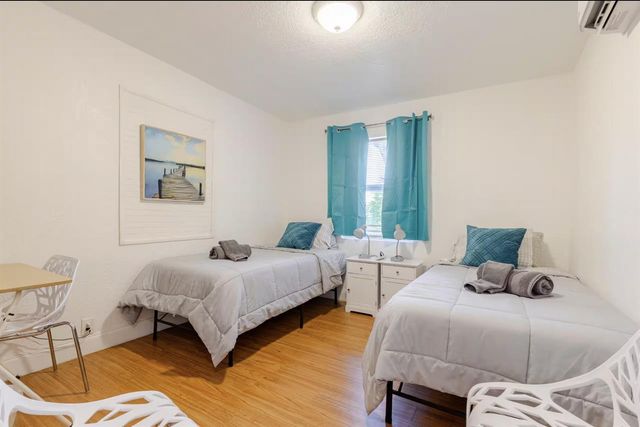 820 15TH Street 2, West Palm Beach, FL 33401