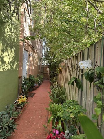 820 15TH Street 2, West Palm Beach, FL 33401