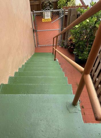 820 15TH Street 2, West Palm Beach, FL 33401