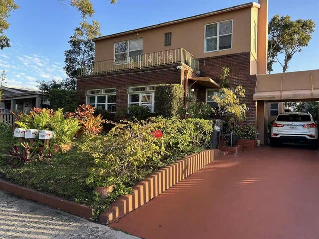 820 15TH Street 2, West Palm Beach, FL 33401