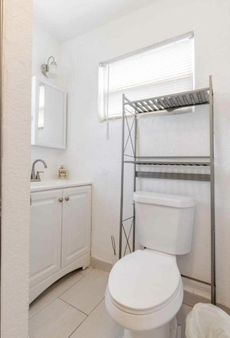 820 15TH Street 2, West Palm Beach, FL 33401