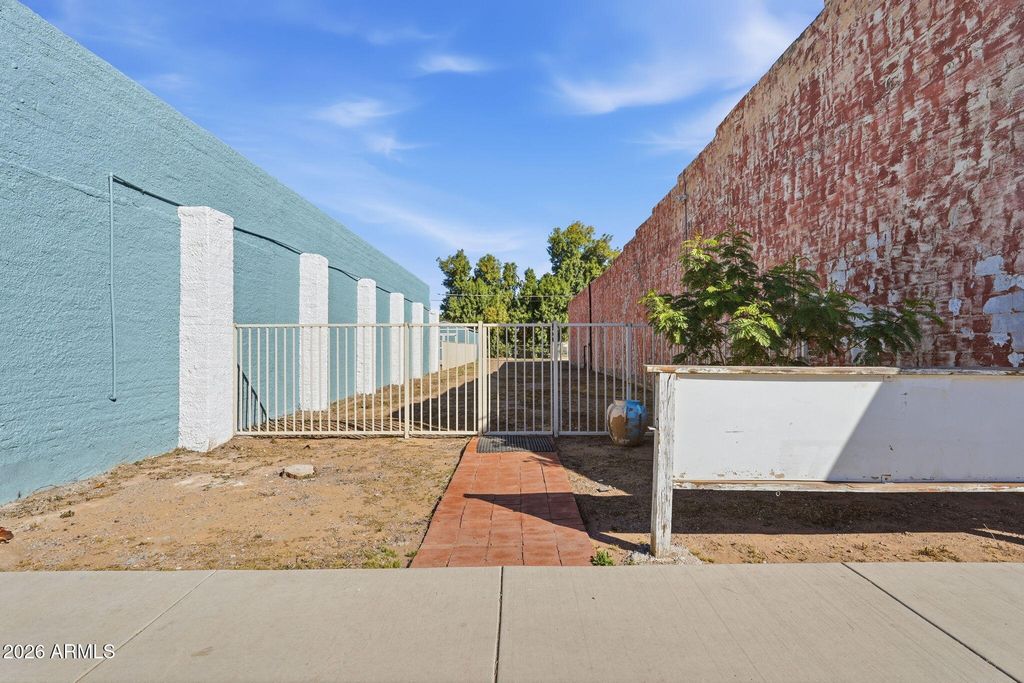236 W COOLIDGE Avenue, Coolidge, AZ 85128 — photo 2