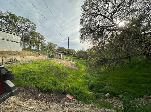 2378 Barbour Rd, Valley Springs, CA 95252