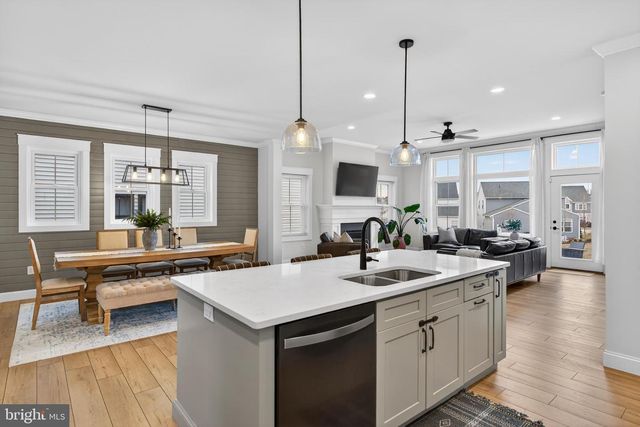 1847 EMERALD WAY, Mount Joy, PA 17552