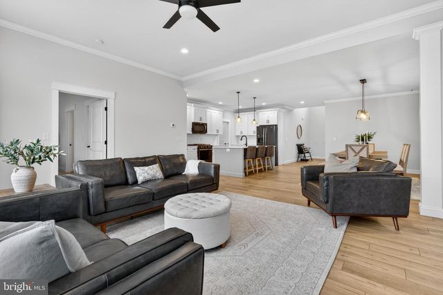 1847 EMERALD WAY, Mount Joy, PA 17552