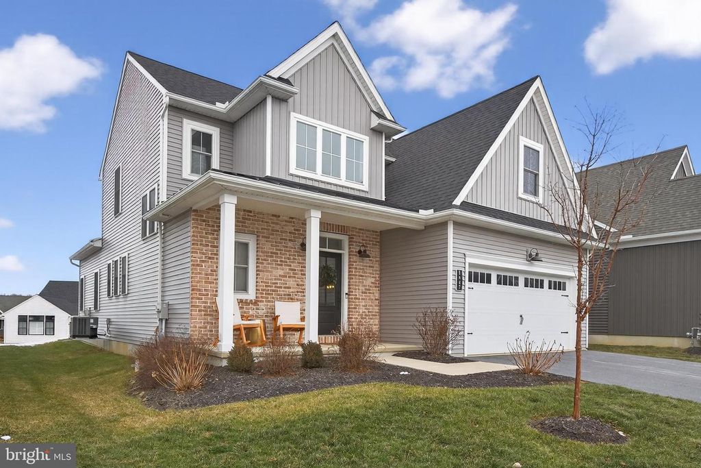 1847 EMERALD WAY, Mount Joy, PA 17552