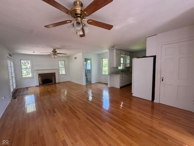 5924 Allisonville, Indianapolis, IN 46220