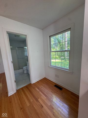 5924 Allisonville, Indianapolis, IN 46220