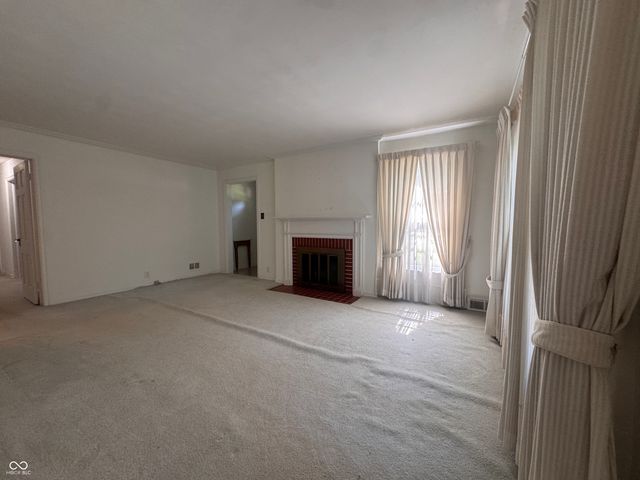 5924 Allisonville, Indianapolis, IN 46220
