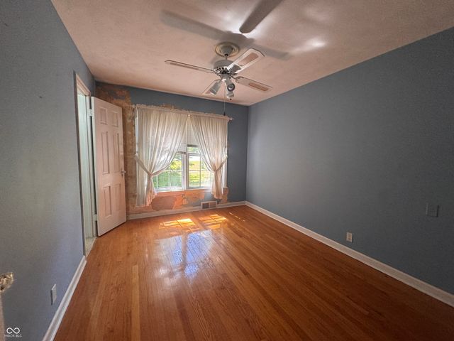 5924 Allisonville, Indianapolis, IN 46220