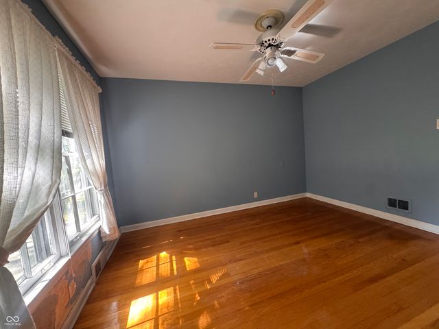 5924 Allisonville, Indianapolis, IN 46220