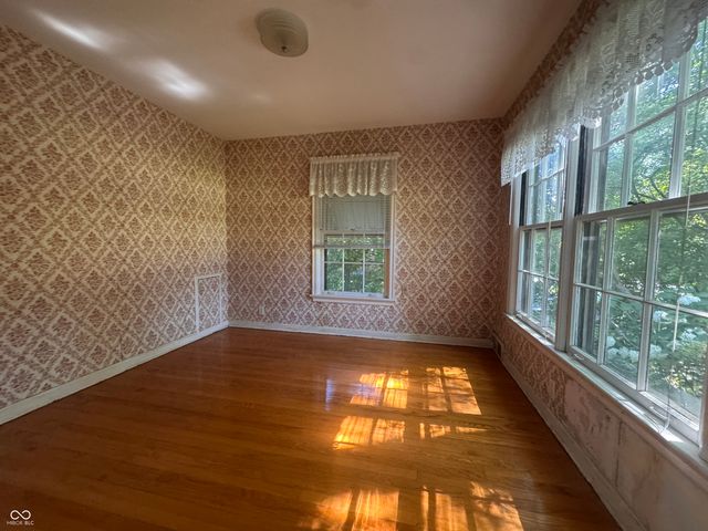 5924 Allisonville, Indianapolis, IN 46220