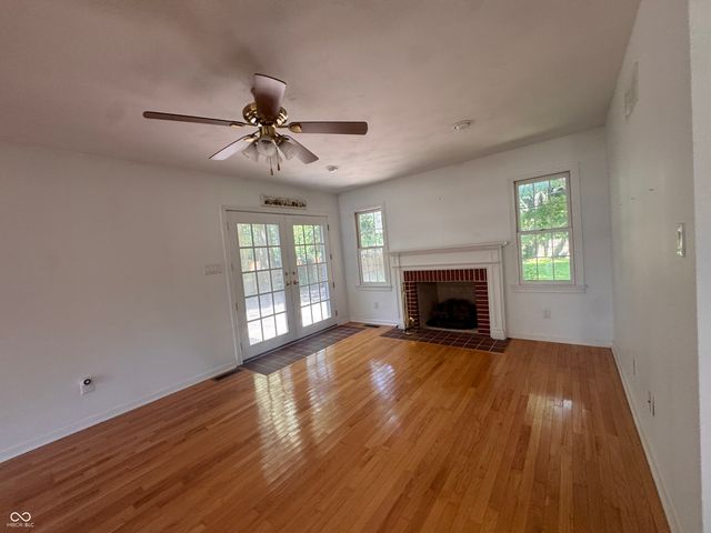 5924 Allisonville, Indianapolis, IN 46220