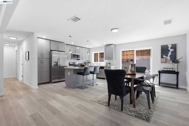 113 De Paul Dr, Vallejo, CA 94589