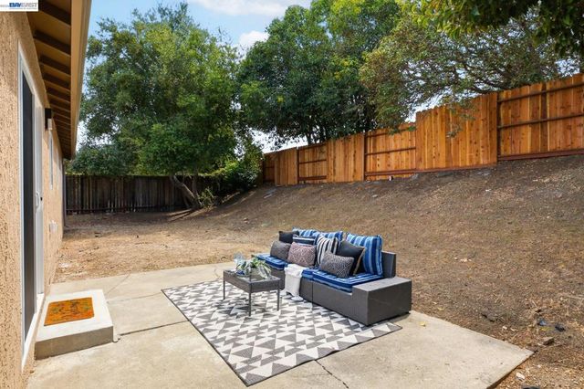 113 De Paul Dr, Vallejo, CA 94589