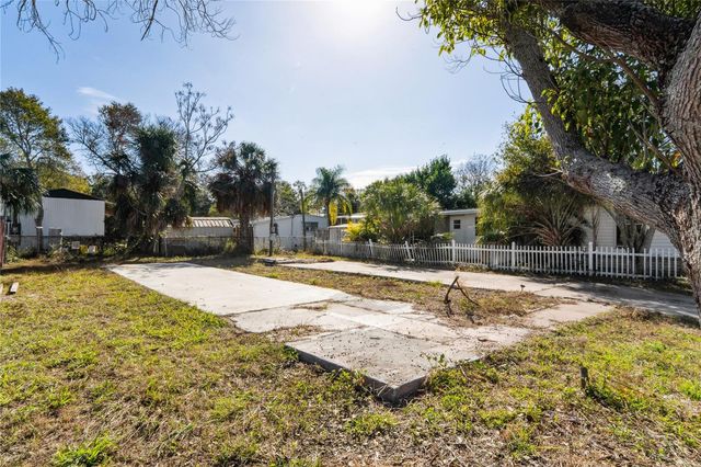 736 DRIFTWOOD LANE, Tarpon Springs, FL 34689