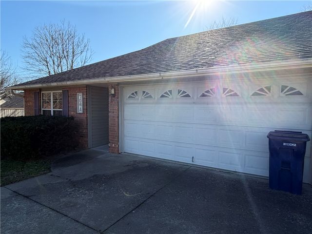 706 Meghan Street A, Siloam Springs, AR 72761