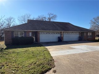 706 Meghan Street A, Siloam Springs, AR 72761