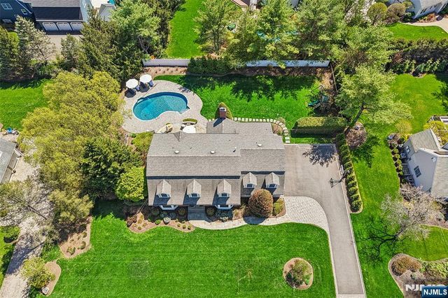 408 Drury Lane, Wyckoff, NJ 07481