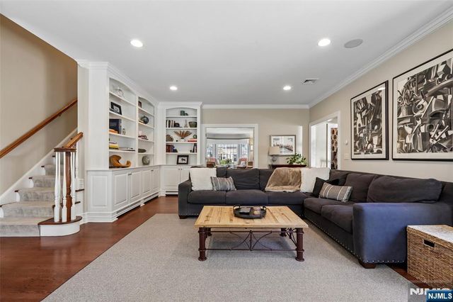 408 Drury Lane, Wyckoff, NJ 07481