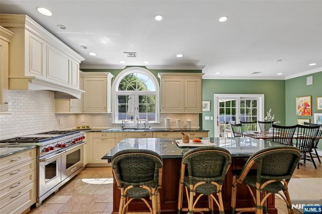 408 Drury Lane, Wyckoff, NJ 07481