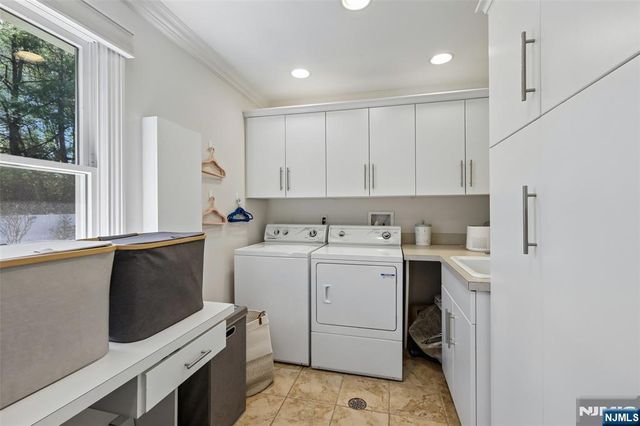 408 Drury Lane, Wyckoff, NJ 07481