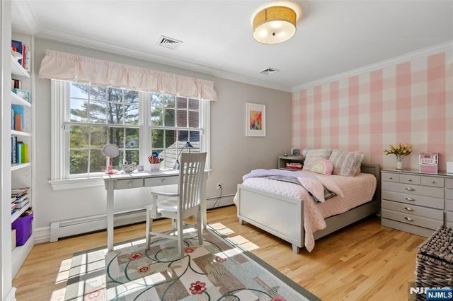 408 Drury Lane, Wyckoff, NJ 07481