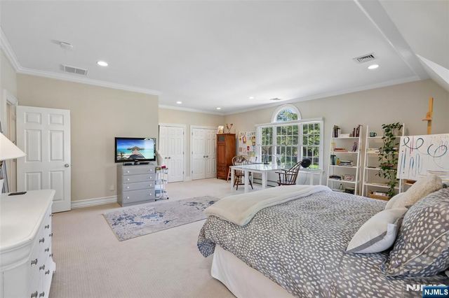 408 Drury Lane, Wyckoff, NJ 07481