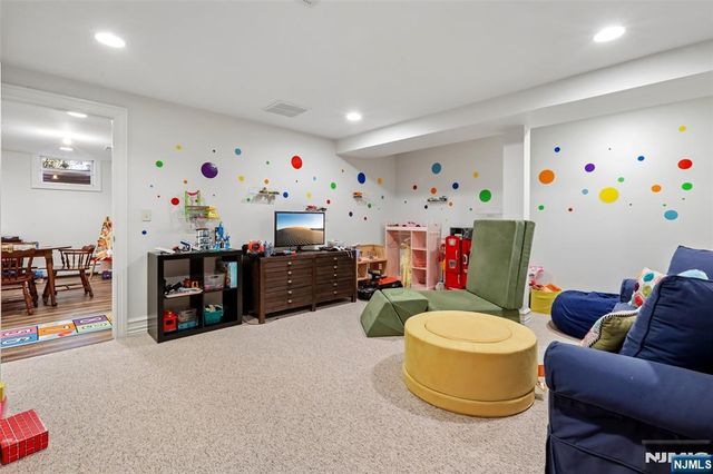 408 Drury Lane, Wyckoff, NJ 07481