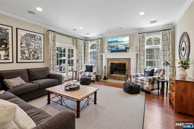 408 Drury Lane, Wyckoff, NJ 07481