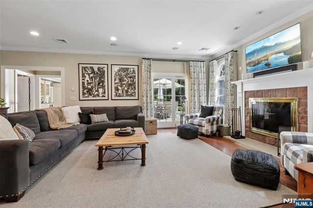 408 Drury Lane, Wyckoff, NJ 07481