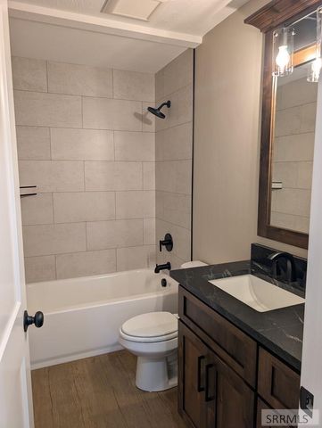 1301 Laurel Drive, Idaho Falls, ID 83401