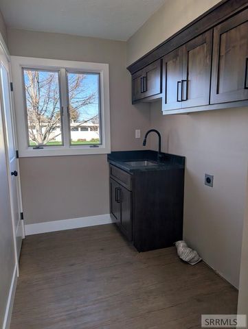 1301 Laurel Drive, Idaho Falls, ID 83401