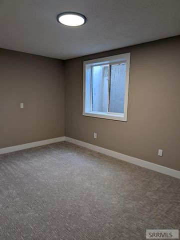 1301 Laurel Drive, Idaho Falls, ID 83401