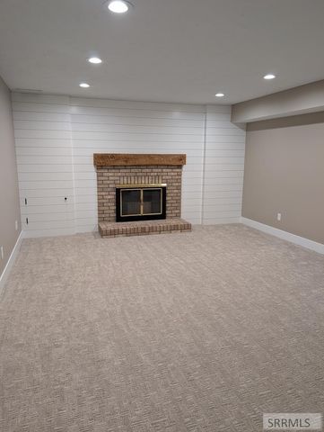 1301 Laurel Drive, Idaho Falls, ID 83401