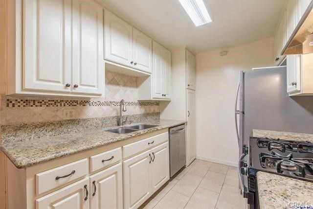 601 E Orange Grove 103, Burbank, CA 91501