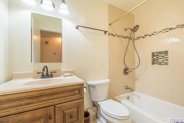 601 E Orange Grove 103, Burbank, CA 91501